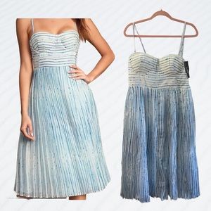 NWT Lulu’s Midi Dress with Bustier top, pleated skirt Size XL